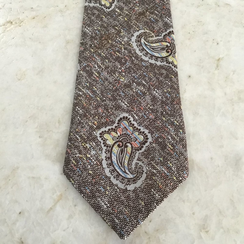 VINTAGE DON LOPER of California Necktie, 100% Poly, Imported Fabric, Paisley